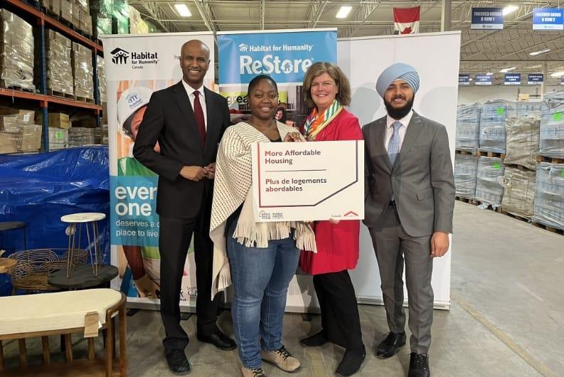 The Honourable Ahmed Hussen, former Minister of Housing and Diversity and Inclusion, alongside Habitat for Humanity GTA homeowner Gritsha, Habitat for Humanity Canada’s President and Chief Executive Officer Julia Deans and Iqwinder Gaheer, Member of Parliament for Mississauga-Malton announcing new $25 million Habitat housing investment.